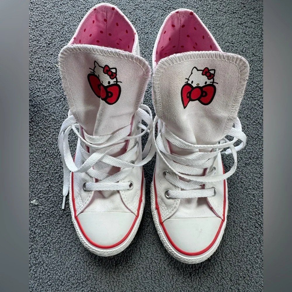 Hello Kitty high top converse - Picture 4 of 14